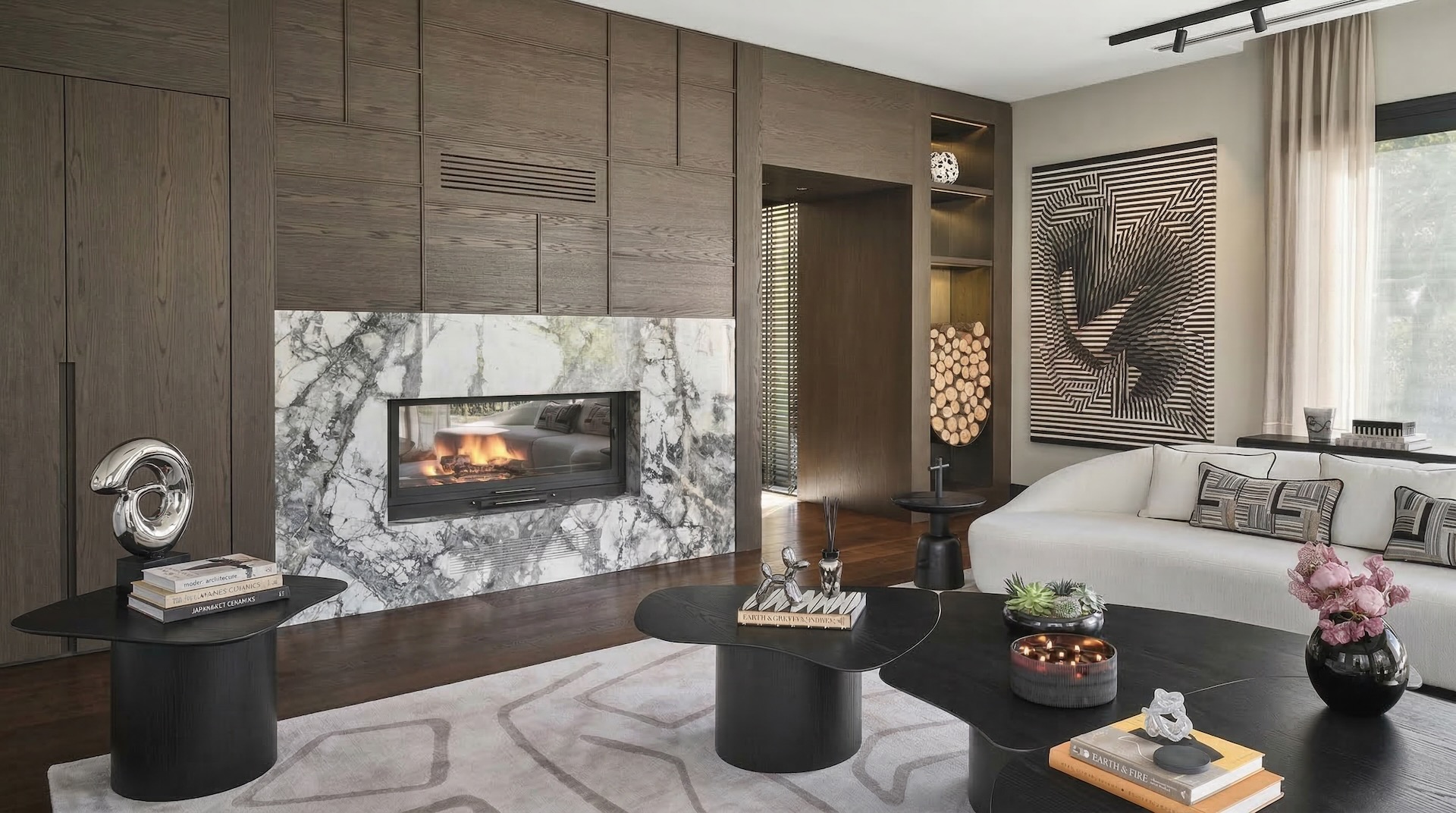 Mermer kaplamalı çift taraflı modern şömine, ahşap panelli lüks salon